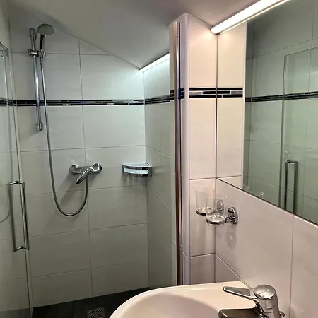 Haus Riedlsperger Guest house *