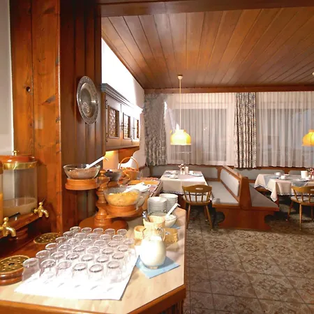 Pensionat Haus Riedlsperger 3*
